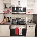Lovely Modern 2 Bedroom Basement Suite