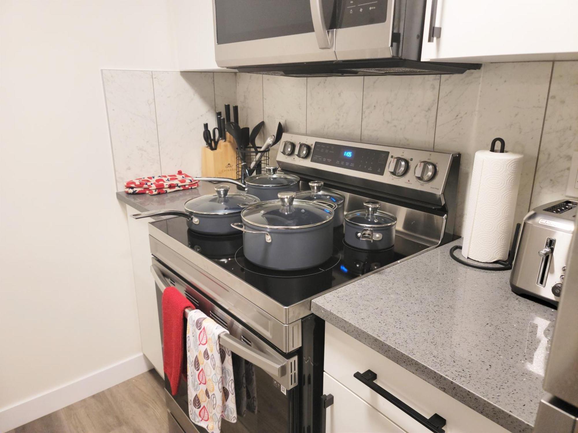 Lovely Modern 2 Bedroom Basement Edmonton