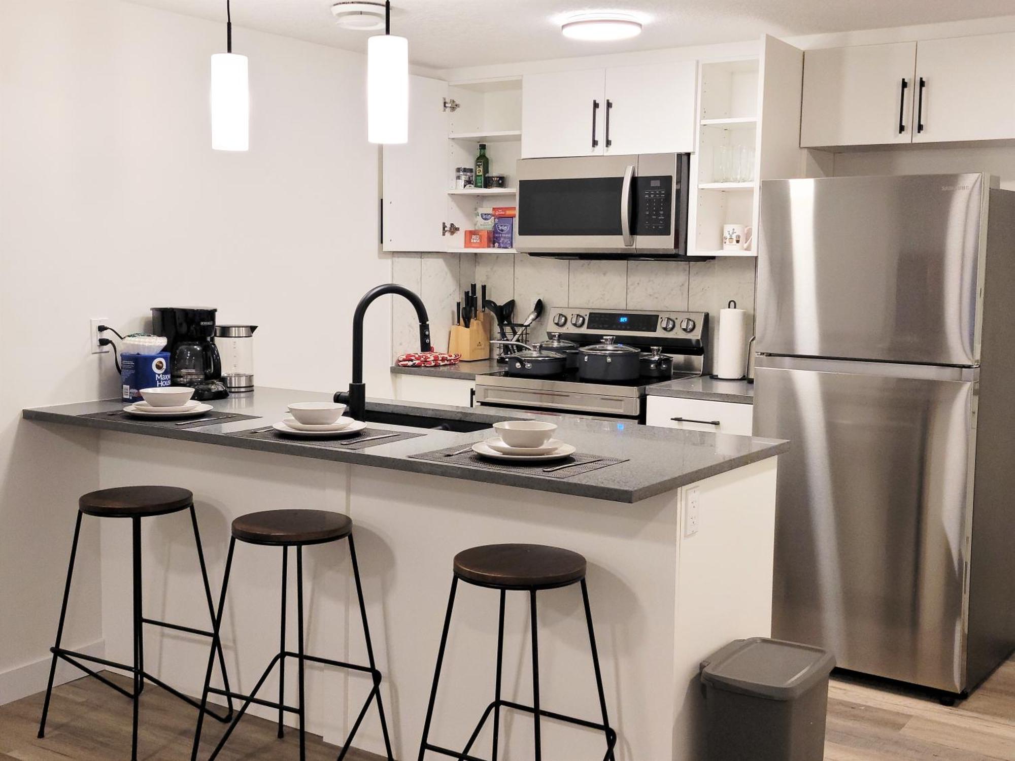 Apartment Lovely Modern 2 Bedroom Basement *